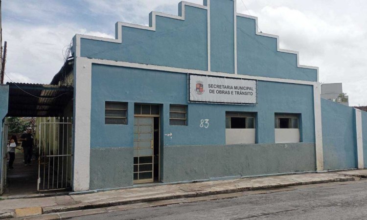 Oportunidade de emprego para estudantes de engenharia civil ou arquitetura e urbanismo
