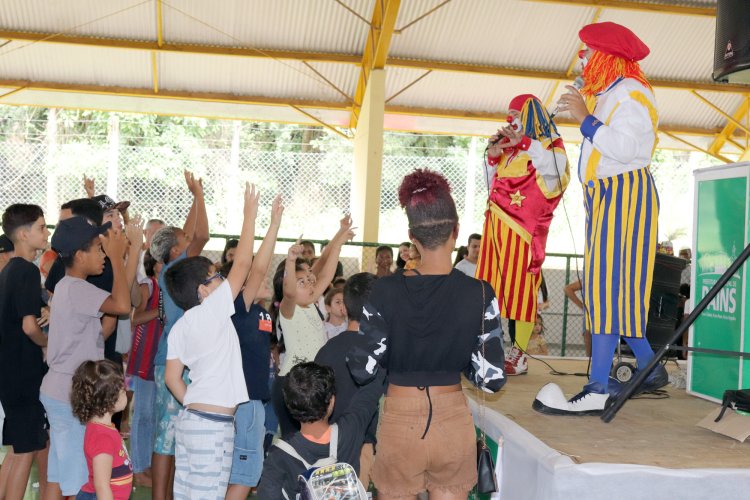 Pains: Projeto Proteja leva diversão a crianças da Vila Crispim