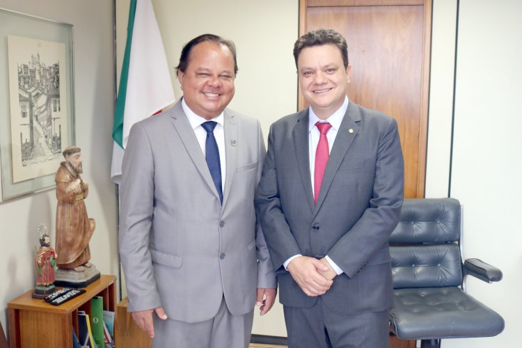 Pains: Prefeito vai a Brasília reivindicar demandas do Município
