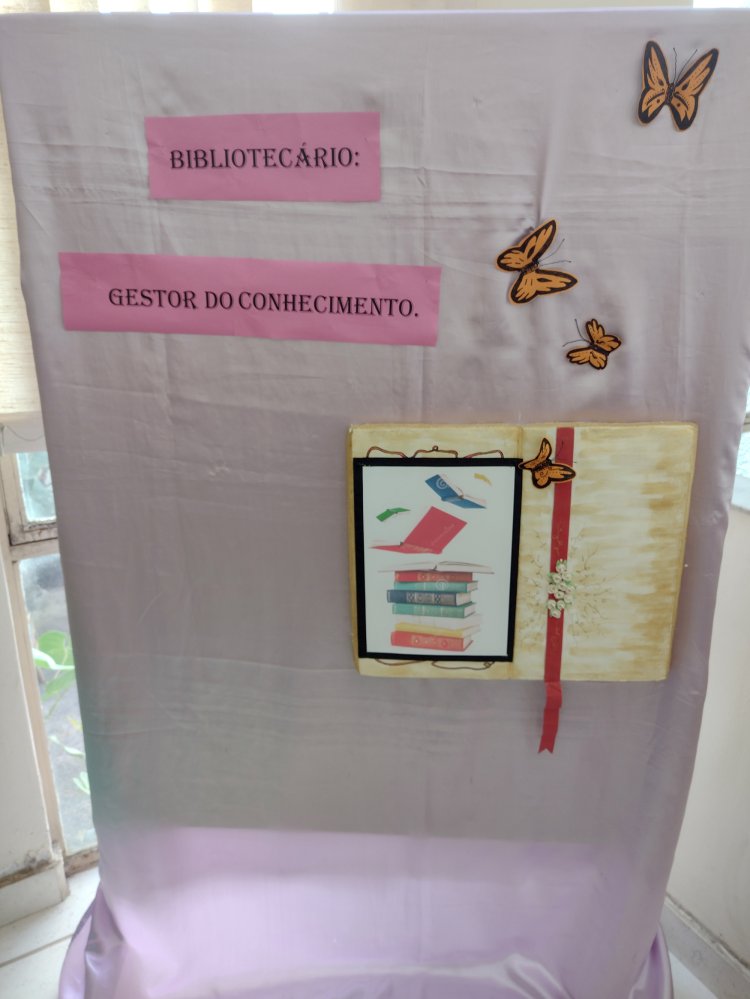 Profissionais das Bibliotecas Públicas  de Formiga e suas missões...