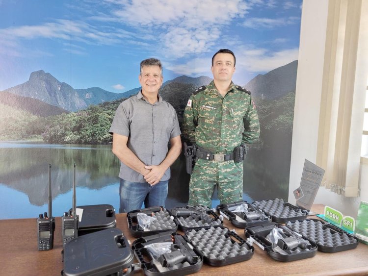 Flávio Martins entrega equipamentos de segurança para a Polícia Militar de Meio Ambiente