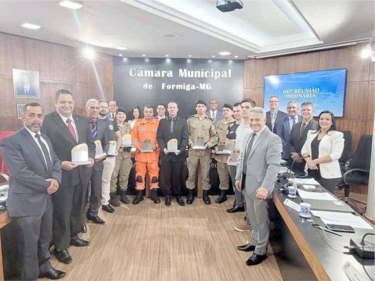 Câmara entrega Prêmio Boina de Ouro a profissionais da segurança pública