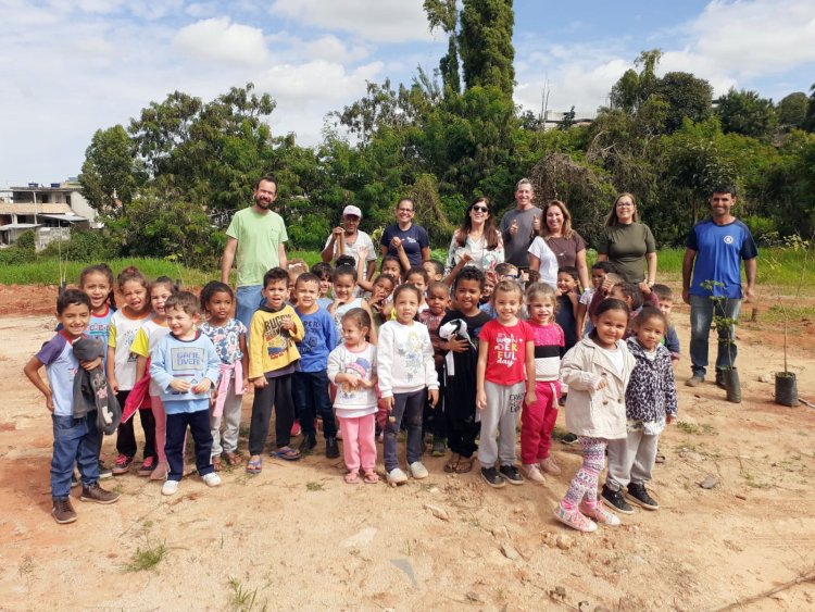 Horto Florestal recebe plantio de mudas de árvores nativas