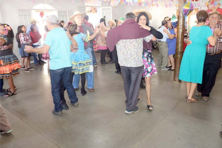 Centro de Convivência do Idoso realiza festa junina