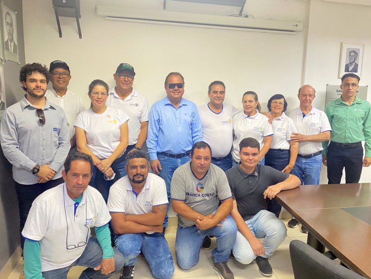 Pains: Prefeito recebe visita de governador distrital do Rotary