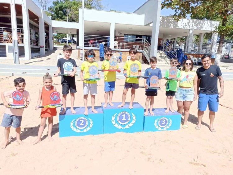 Beach Tennis Kids, torneio abre espaço para novos atletas