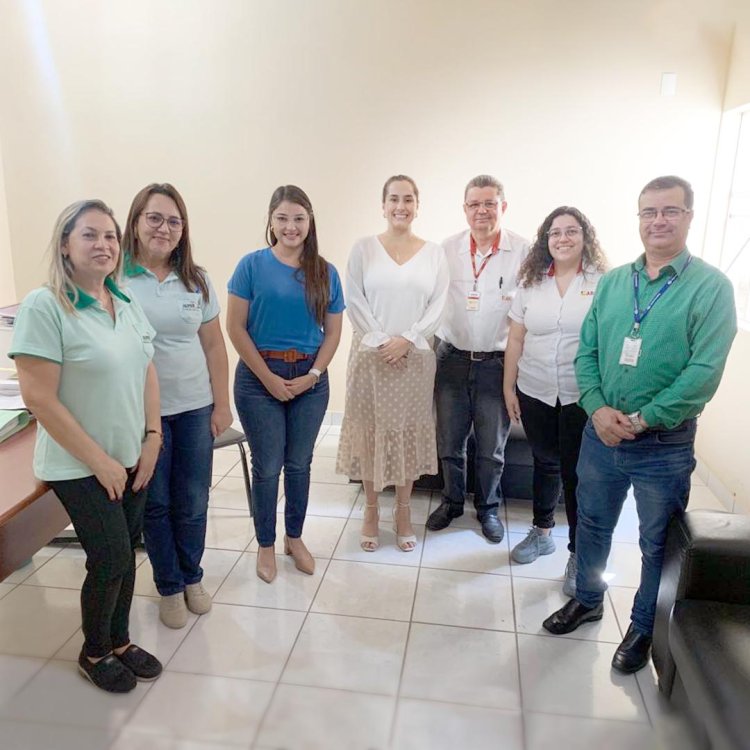 Prefeitura realiza reunião com representantes de supermercados