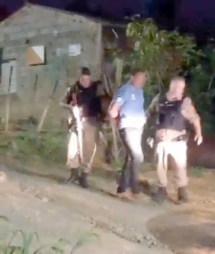 Homem é preso após matar trabalhador em borracharia de Iguatama