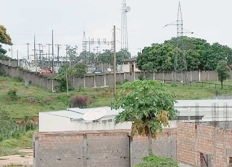 Formiga fica oito horas sem energia e caos toma a zona urbana