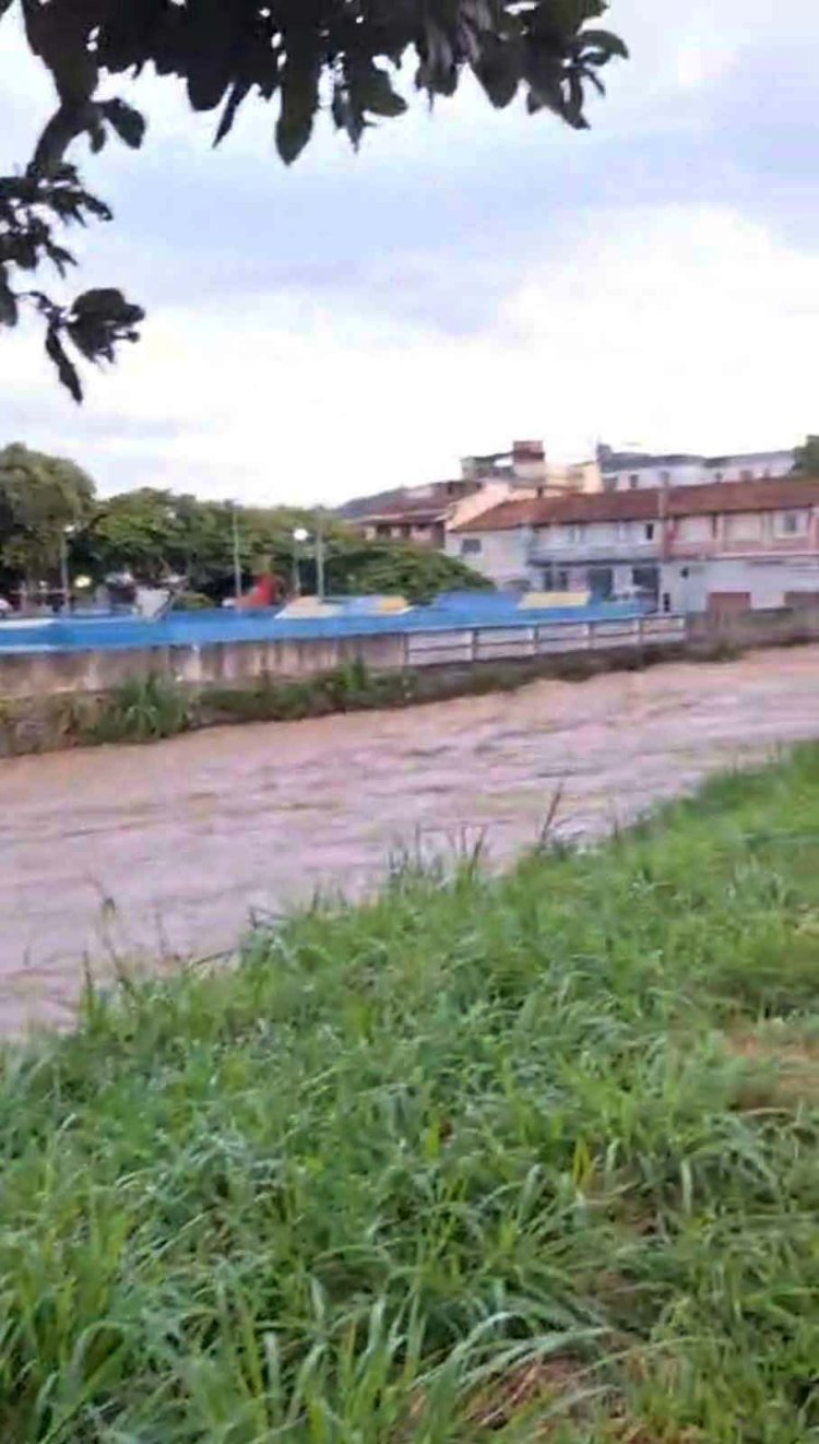 Devido às chuvas, Corpo de Bombeiros monitora nível do Rio Mata Cavalo