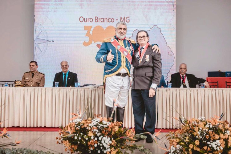 Formiguense toma posse na Academia de Letras de Ouro Branco