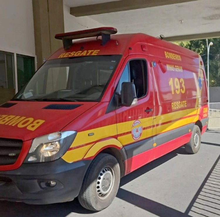 Bombeiros socorrem dois homens com mal súbito às margens da MG-050 no fim de semana